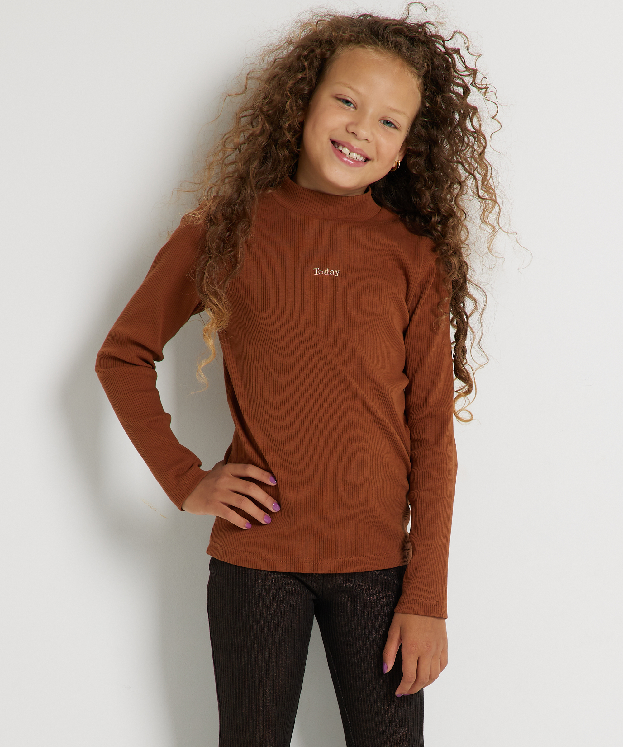 Meisjes rib turtle top bruin 