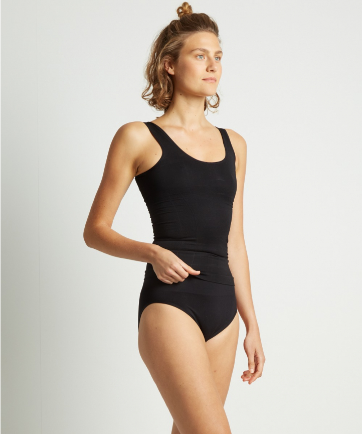 Figuurcorrigerende singlet