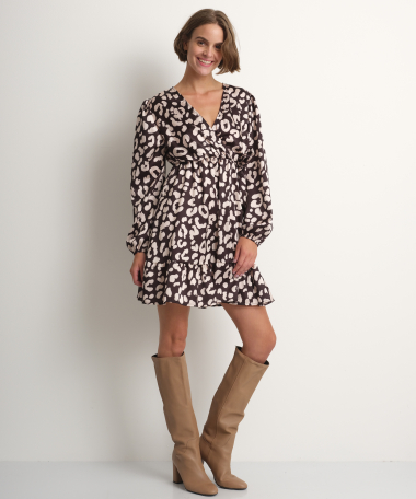 Korte jurk met panterprint satijnlook