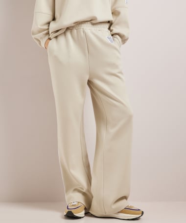 wide fit broek label