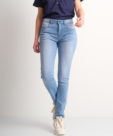 slim fit stretch jeans