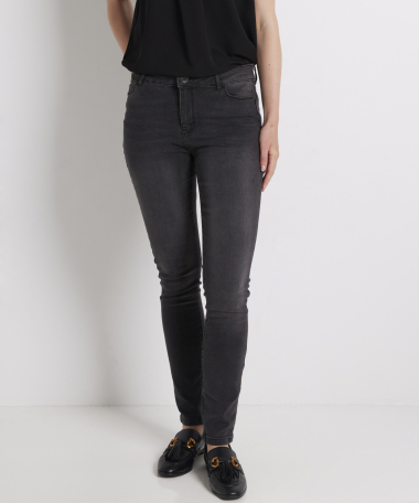 skinny fit stretch jeans