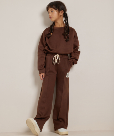 wide fit broek met label