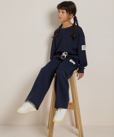 wide fit broek met label