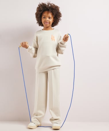 wide fit broek label