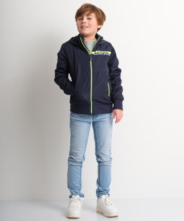 jas met verborgen capuchon