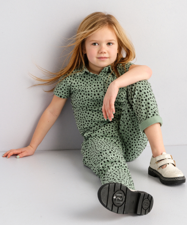 groene jumpsuit stippendessin