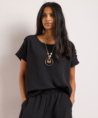 t-shirt met ketting
