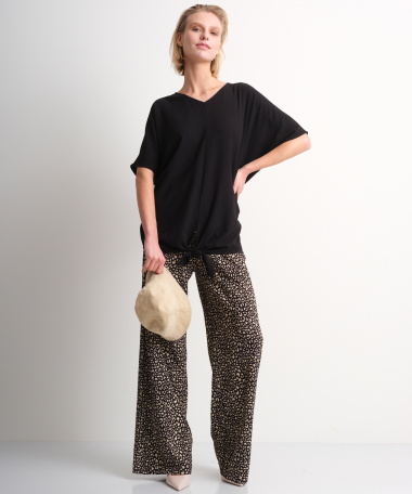 v-hals t-shirt met knoop