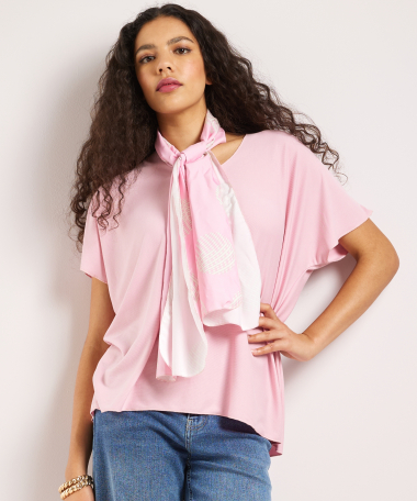 t-shirt met sjaal