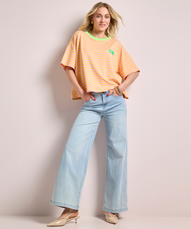 t-shirt label met strepen