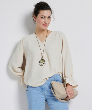v-hals top met ketting