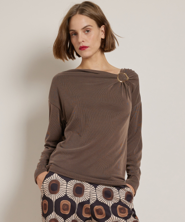uni top met broche