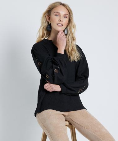 top met mouw embroidery