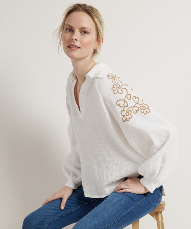 top met schouderembroidery