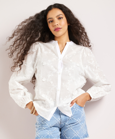 blouse met embroidery