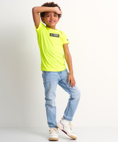 uni t-shirt embleem