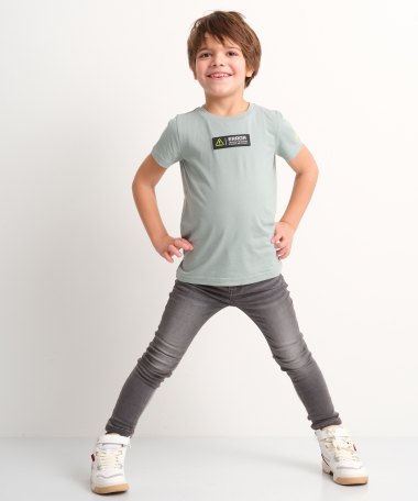 uni t-shirt embleem