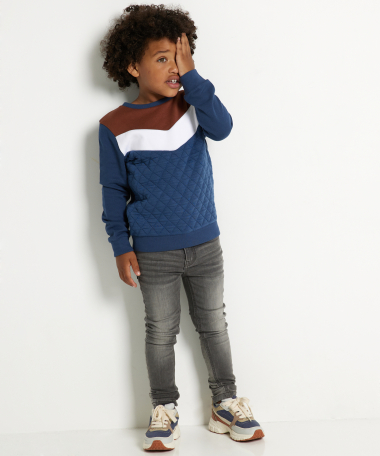 trui met v-design