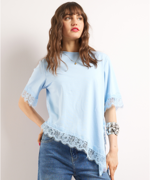 t-shirt met kant en asymmetrische rand