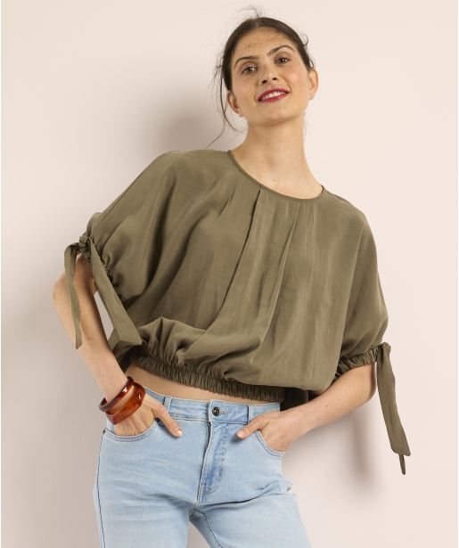 blouse met strikdetails