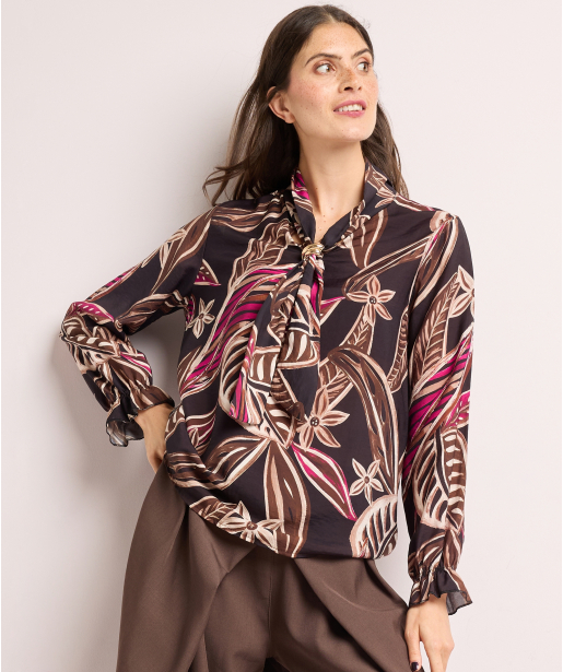 top met bloemenprint en sjaal