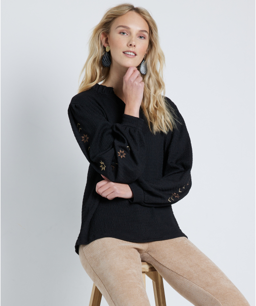 top met mouw embroidery