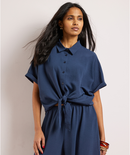 blouse met knoopdetail