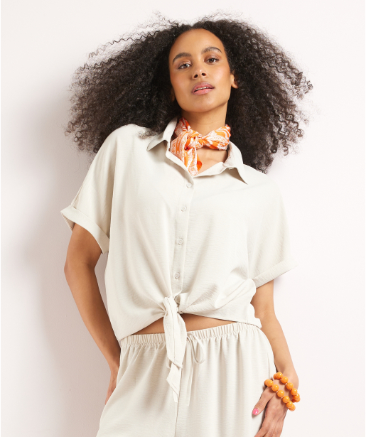 blouse met knoopdetail