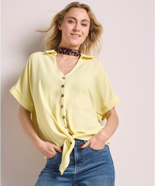 korte blouse met knoopdetail