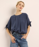 blouse met strikdetails