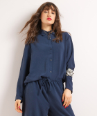 blouse uni met knoopsluiting