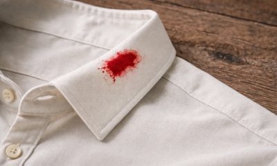 hoe krijg je bloed uit kleding